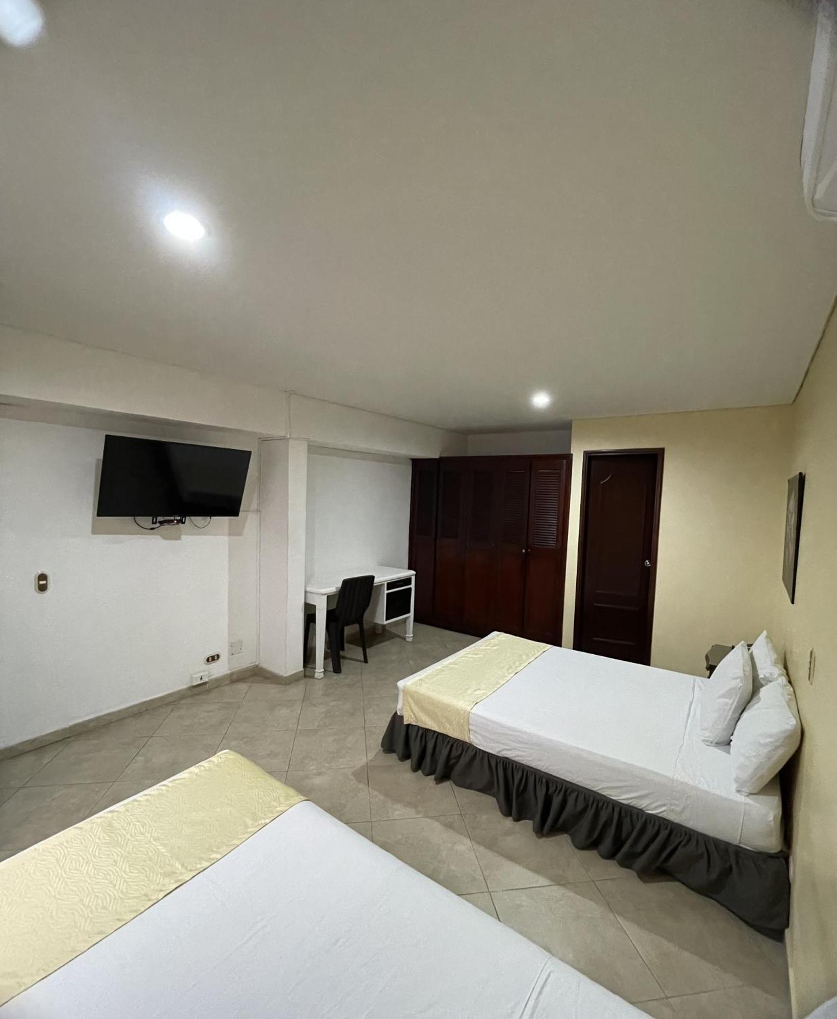 Hotel Prince Plaza Medellin Exterior photo