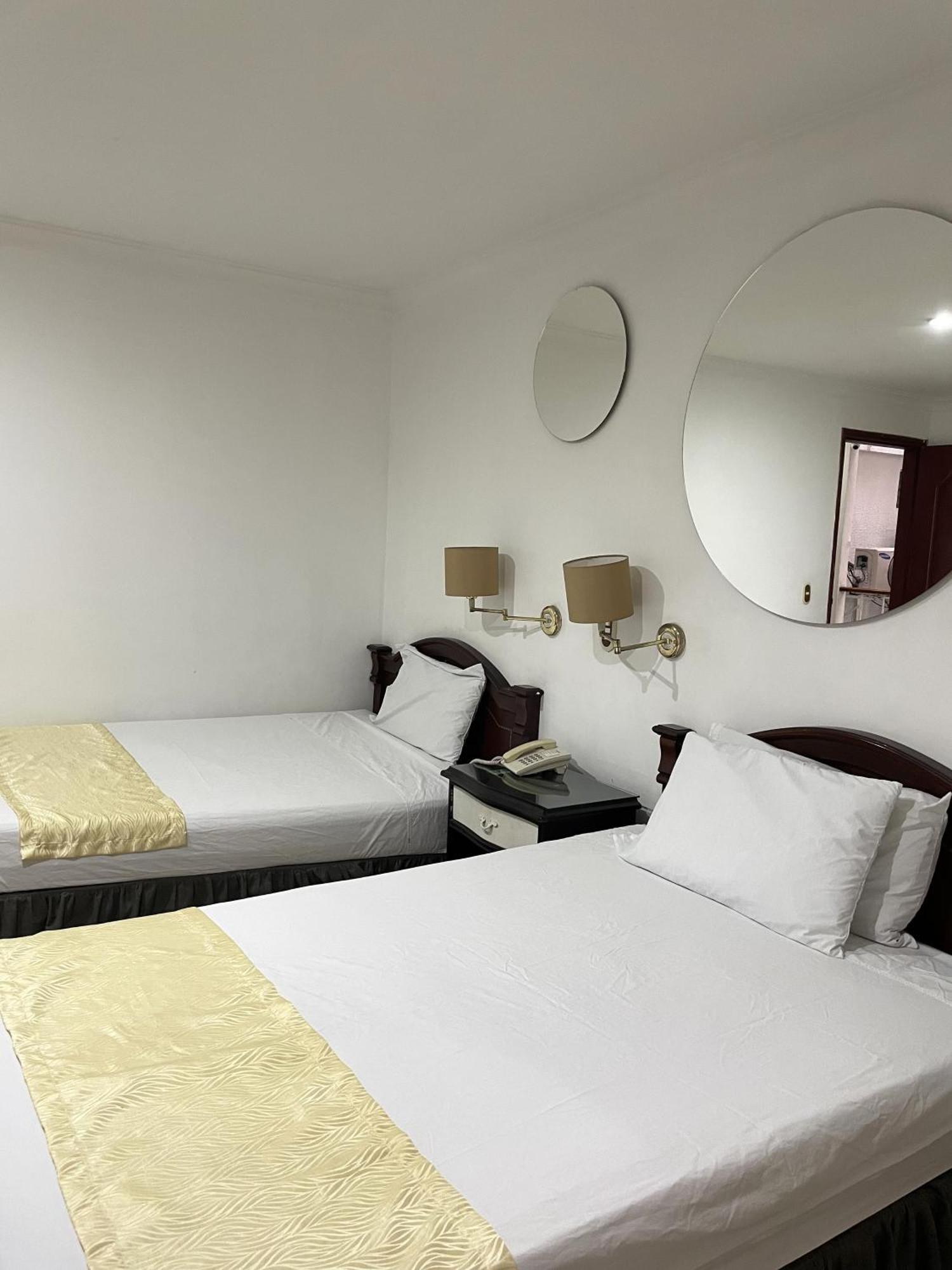 Hotel Prince Plaza Medellin Exterior photo