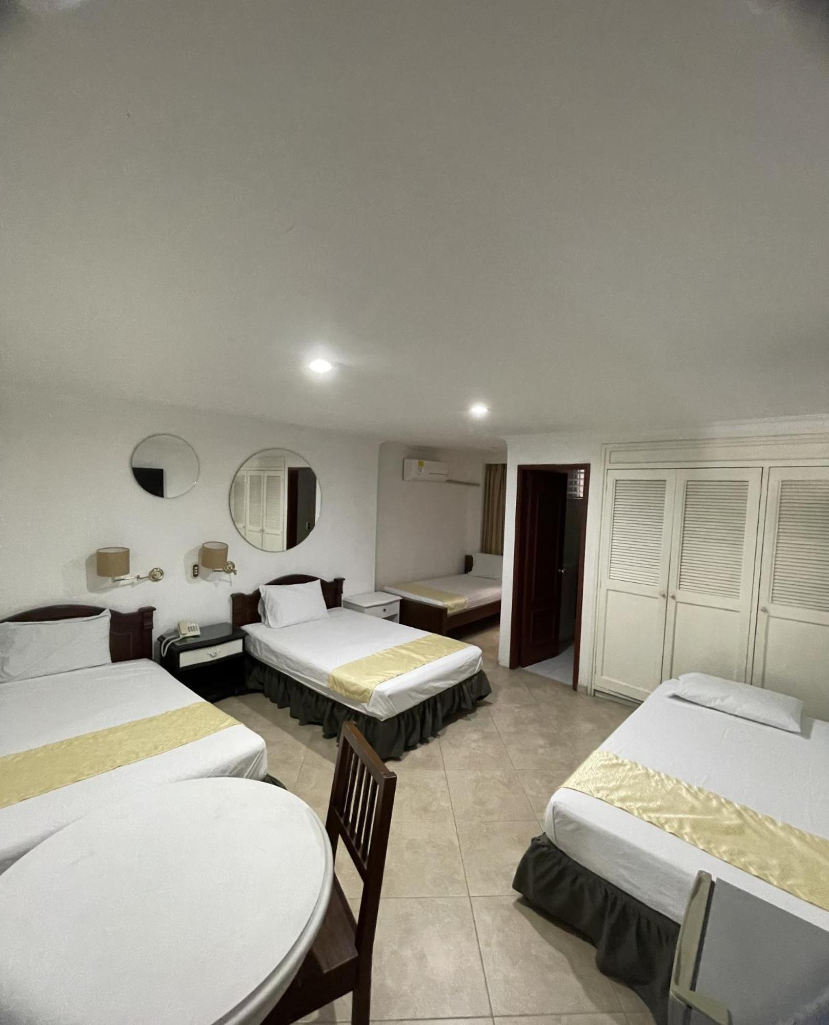Hotel Prince Plaza Medellin Exterior photo